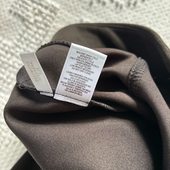 Andrew Marc womens size Small black Faux Suede Front seam legging pants - Picture 9 of 9